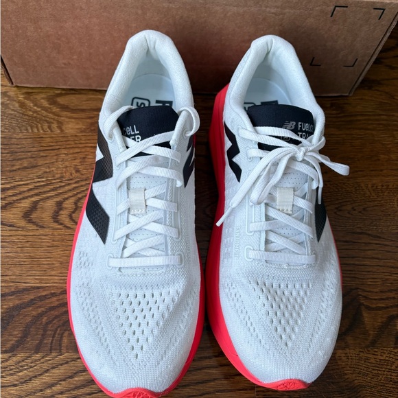 New Balance FuelCell SuperComp Trainer v3 Running Mens 11.5 White Red MRCXY4 - Picture 3 of 6